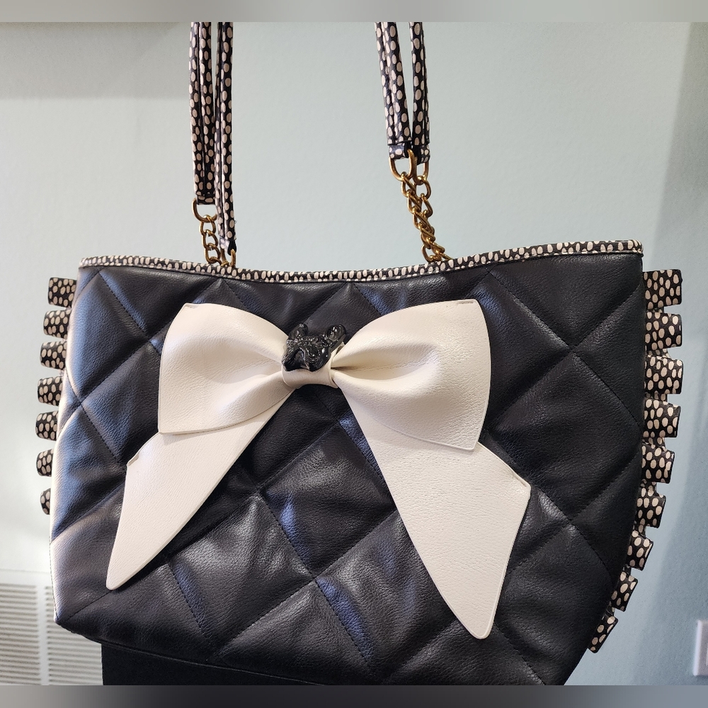 Betsey Johnson | Frenchie Bull Dog Bow Vegan Leather Quilted Tote | Black/White - Picture 2 of 14
